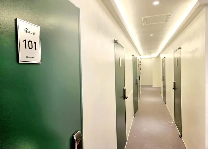 Hostel High Jongam 124 Seoul