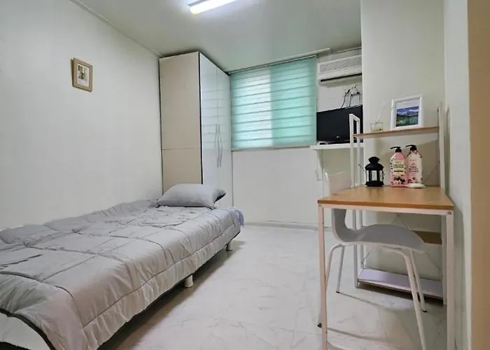 High Jongam 124 Hostel *